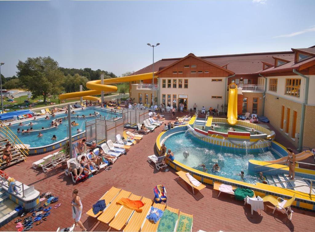 Lilla Wellnessapartman Zalakaros Esterno foto